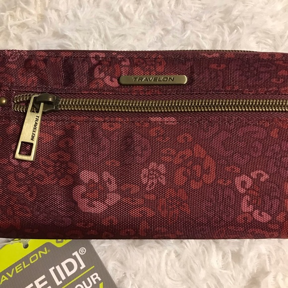 Travelon Zip Around Wallet - Picture 5 of 8